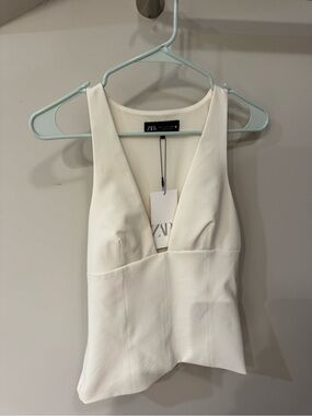 NWT ZARA White V-Neck Sleeveless Peplum Top